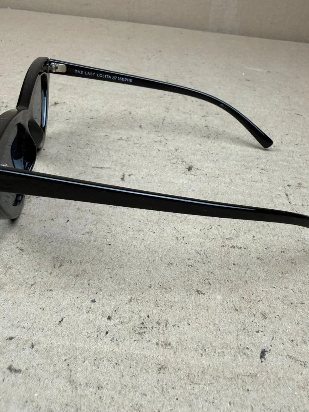 Adam Selman x Le Specs Black Cat Eye Sunglasses Scratched damage on lens & frame